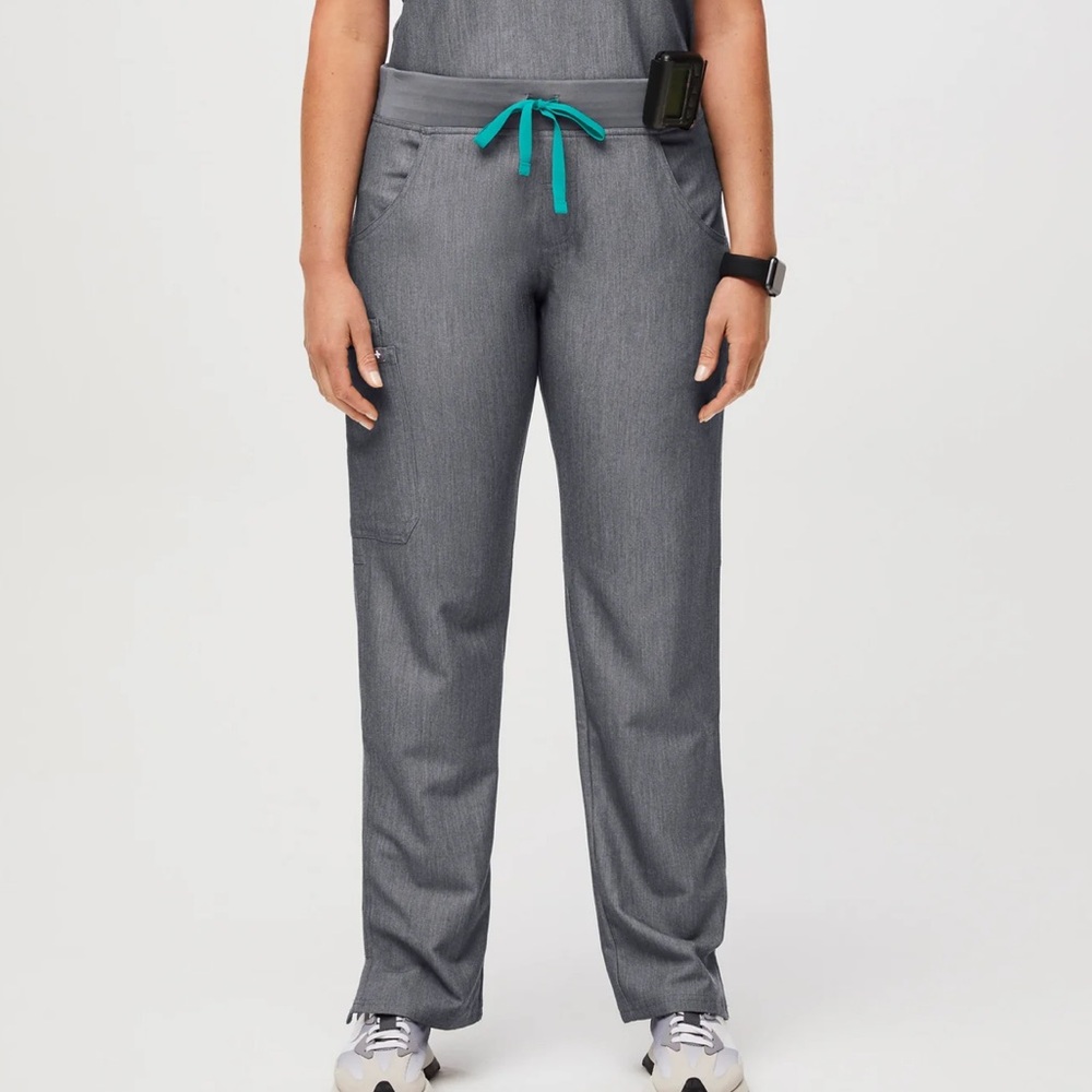 Figs Graphite Kade Cargo Technical Collection Scr… - image 1